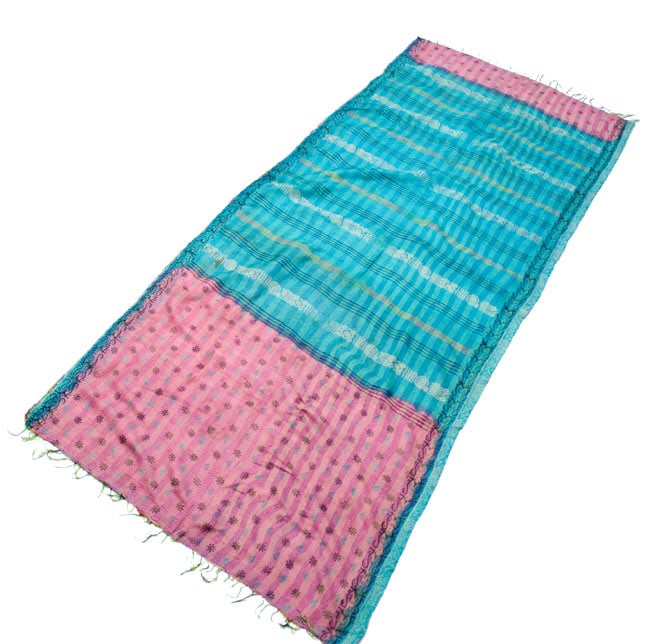 【1点物】インドのカンタ刺繍ショール (200cm×88cm)の商品写真 1枚目 全体像です。広げてみました。