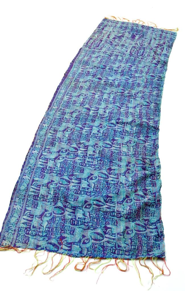 【1点物】インドのカンタ刺繍スカーフ (190-195cm×50cm) 10 - 反対の面の全体像です。