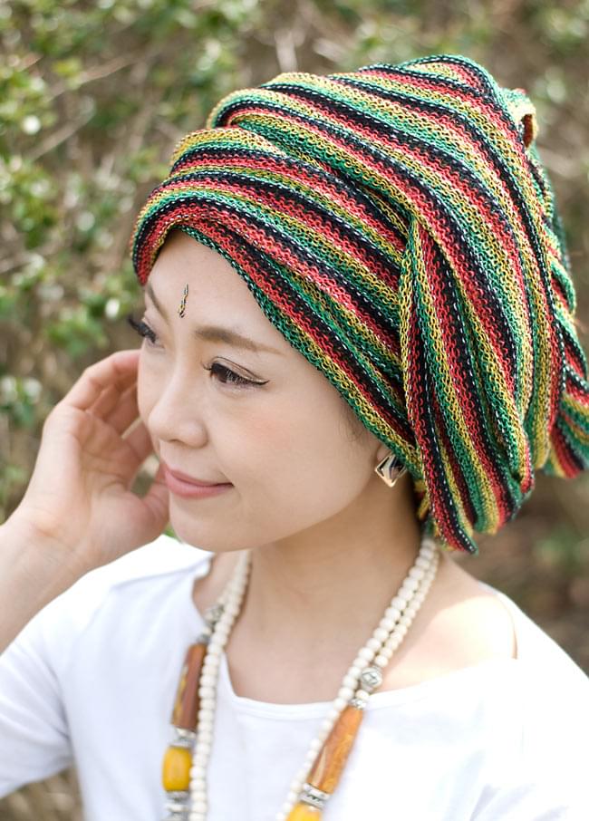 何通りも楽しめる!魔法のスヌード 【ラスタ】の写真