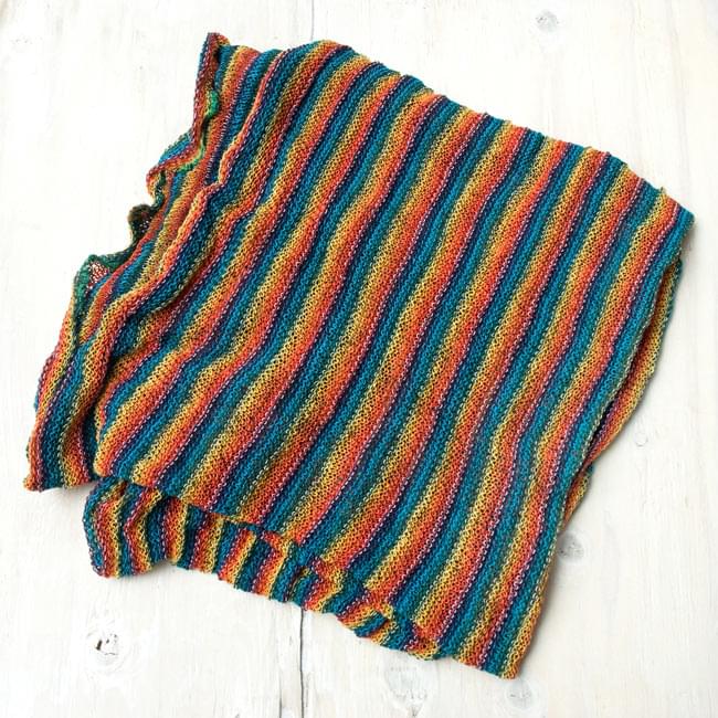 何通りも楽しめる!魔法のスヌード 【レインボー】 2 - 4つ折りにした状態です。