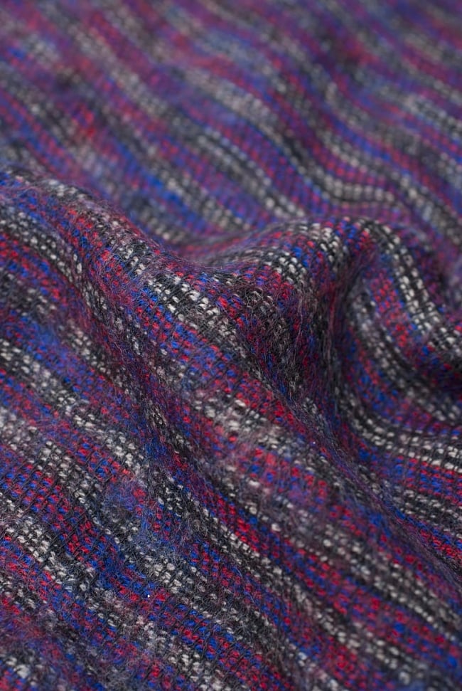 ふんわり起毛のライトスヌード - ダークプライマル 2 - 起毛がふんわりとして、軽いのにとても暖かいです。