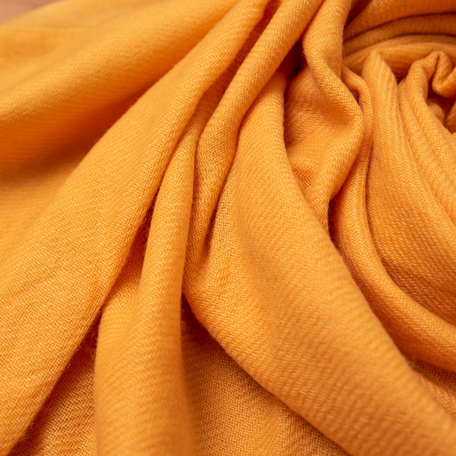 パシュミナ　カシミア100% 大判手織りストール - マンダリン 3 - 拡大写真です。とても丁寧に織られています。