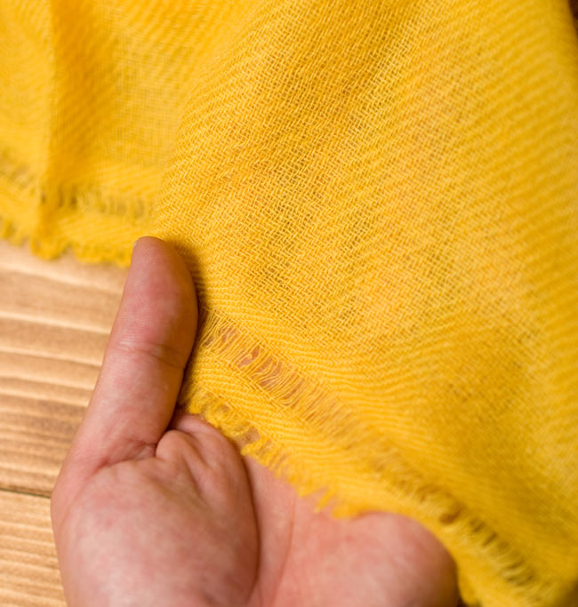パシュミナ100% 大判手織りストール - イエロー 6 - 手作りだからこその、機械では作れない一品です。