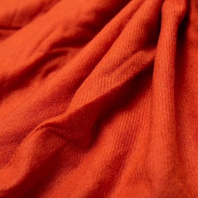 パシュミナ　カシミア100% 大判手織りストール - オレンジ 3 - 拡大写真です。とても丁寧に織られています。