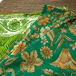 オールドサリーのスカーフ 約105cm×約105cm 【グリーン系】の商品写真