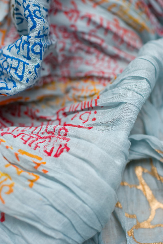 【マントラ】インドのクリンクルストール 3 - 蓮の花がプリントされています。