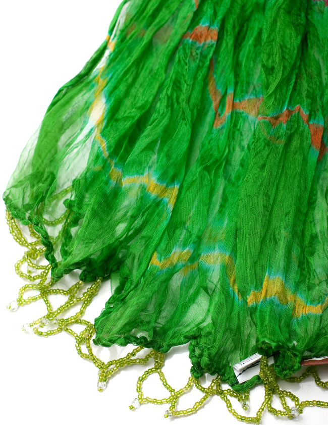 インドの薄ショール クリンクル タイダイドゥパッタ - 黄緑 3 - 透け感のある生地に、ビーズがデコレーションされています