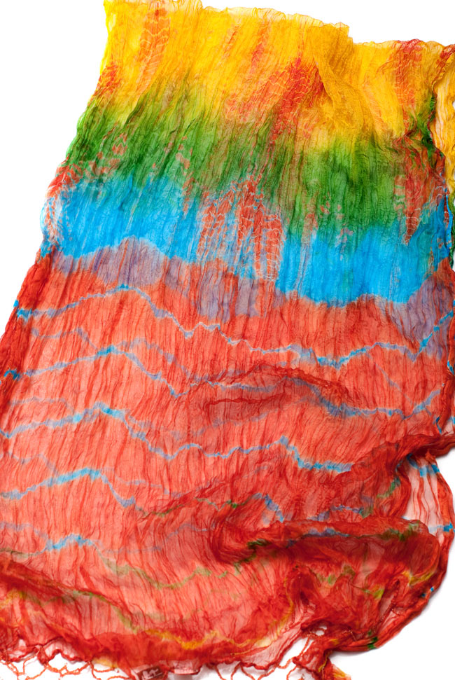 インドの薄ショール クリンクル タイダイドゥパッタ - ブラッドオレンジの写真