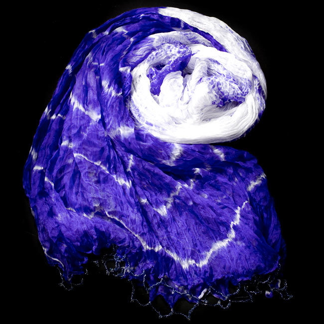 インドの薄ショール クリンクル タイダイドゥパッタ - ブルーパープル 2 - 鮮やかでビビッドな色彩が綺麗です