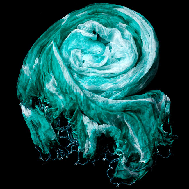 インドの薄ショール クリンクル タイダイドゥパッタ - エメラルド 2 - 鮮やかでビビッドな色彩が綺麗です