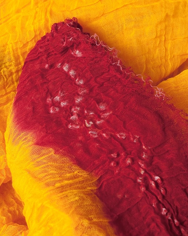 〔2枚セット〕あなたが完成させる 伝統の絞り染めストール バンデジ - 黄色×赤系 4 - ふんわりとした生地です