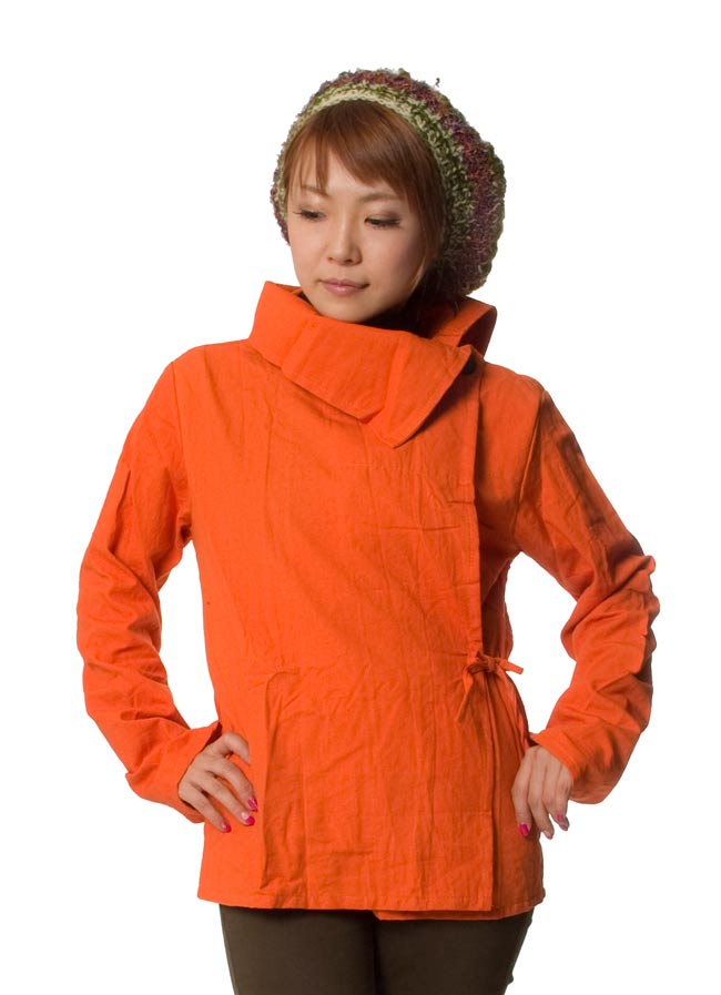 ウッドボタンのカシュクールジャケット 【ライトオレンジ】の写真