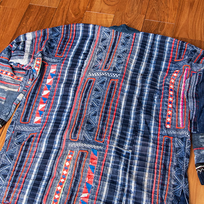 【一点物】黒モン族の藍染刺繍ジャケット 13 - 拡大写真です