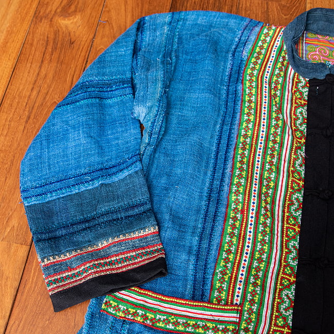 【一点物】黒モン族の藍染刺繍ジャケット 4 - 腕の部分です