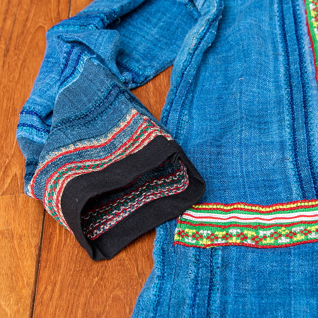 【一点物】黒モン族の藍染刺繍ジャケット 5 - 別の角度から