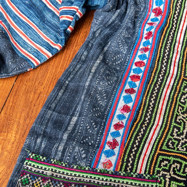 【一点物】黒モン族の藍染刺繍ジャケット 7 - 手作りならではの風合いです