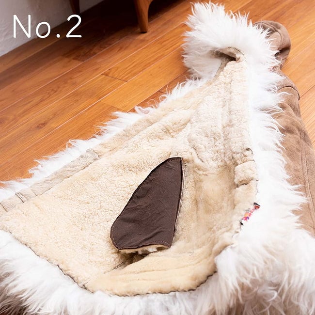 【1点もの】　パシュトゥーン人のムートンコート　フード付き　羊毛100％ 14 - No.2　真っ白のファーがキレイです