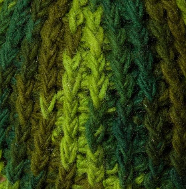耳あて付きウールン・ニット帽 緑 4 - 素材がわかるよう、アップにしてみました。