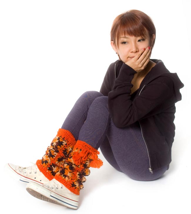 ウールン・フラワーレッグウォーマー 【オレンジ×黒】 の通販  