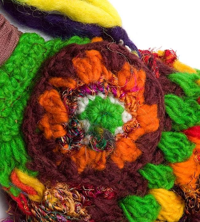 フラワーモチーフ・ヘアバンド 緑×茶×オレンジの商品写真 4枚目 モチーフをアップにしてみました。