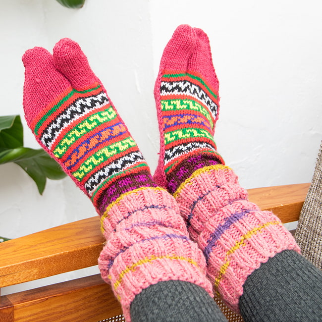 足元を優しく彩る マナリの靴下 - 足袋 7 - 指先は分かれているので、気持ちよく履くことができます！
