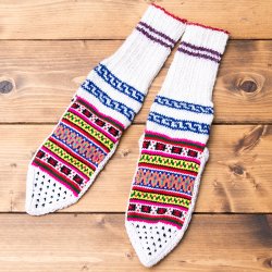 足元を優しく彩る マナリの靴下 - ウール&アクリル - サブ3