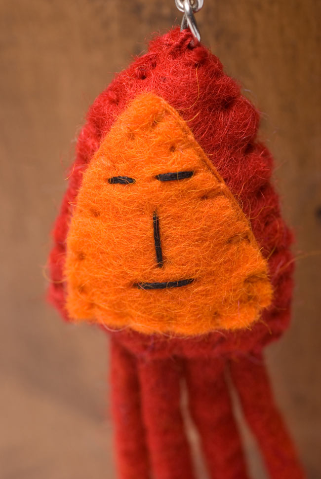 ニヒルなたこ? 2 - 全てを悟ったかのようなニヒルな顔。どうしてこの刺繍なのでしょう?