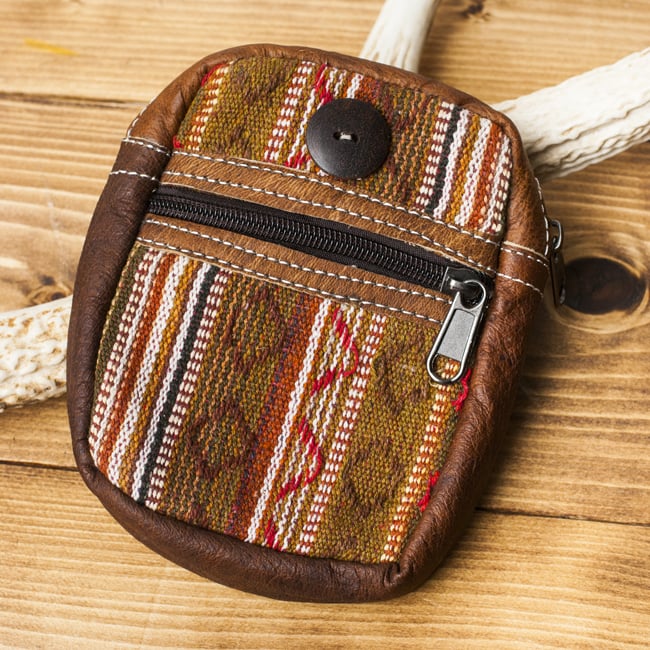 エスノ刺繍レザータバコケース - 茶色系の写真