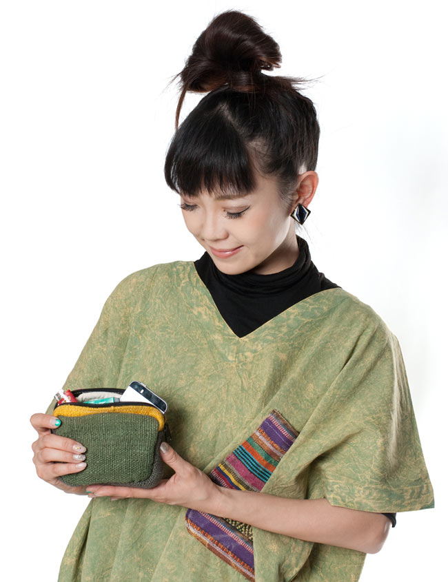ヘンプとコットンのポーチ【緑×茶×黄色】 8 - ちょっとした小物を持ち歩くときに便利です!