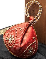 マハラーニ風の丸型おりたたみハンドバッグ - 赤系の商品写真