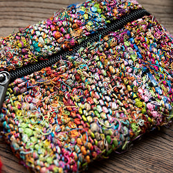 リサイクルシルクのポンポン付きポーチ - サブ4