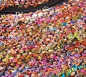 ネパールのシルクポーチ-ぽんぽん付き　【ピンクカラフル】の商品写真