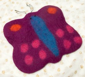 フェルトのアニマルポーチ　ちょうちょ-赤紫の商品写真