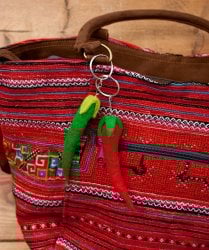 縁起物！フェルトの魔除け唐辛子キーホルダー(NP-KTI-512)