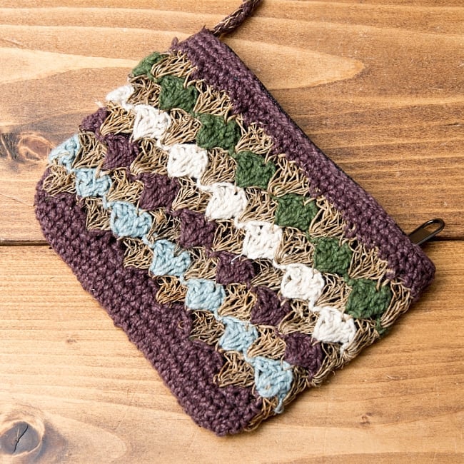 ヘンプとコットンのミニポーチ 3 - 裏面の写真です。裏もきちんと柄があります。