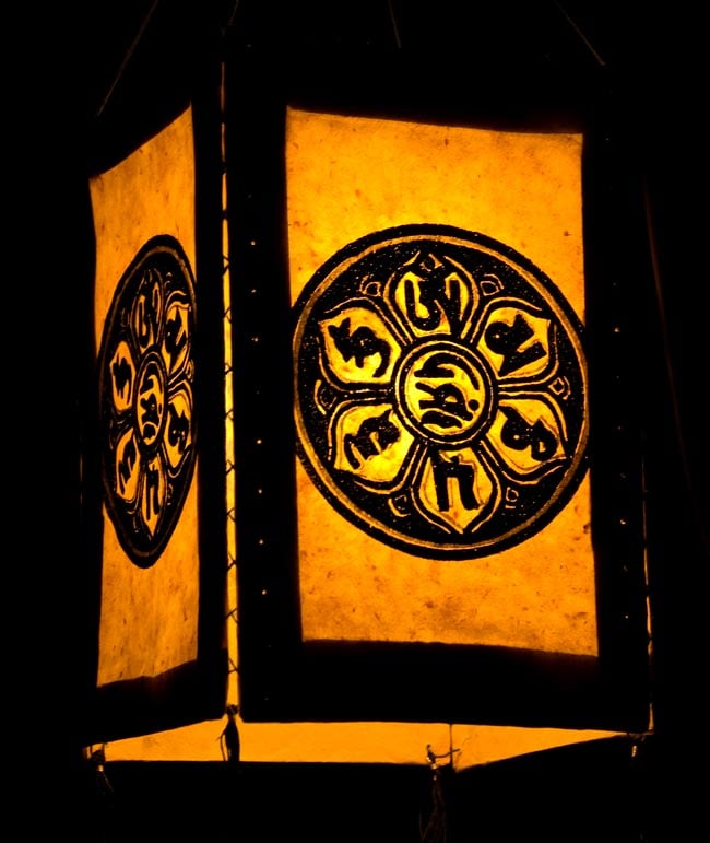 ロクタ紙ランプシェード(4面タイプ)の写真