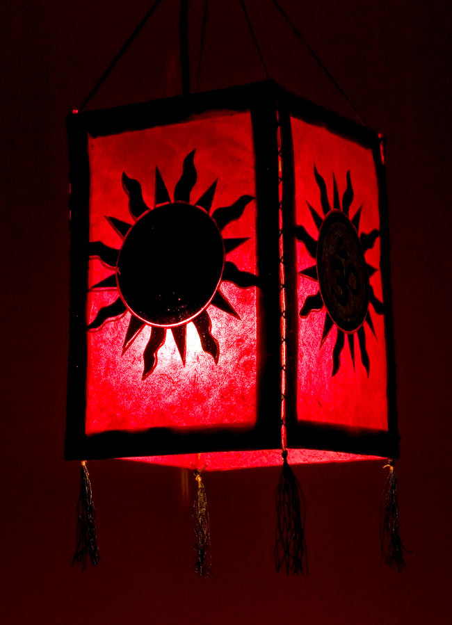 ロクタ紙ランプシェード【オーン】(4面タイプ)の写真