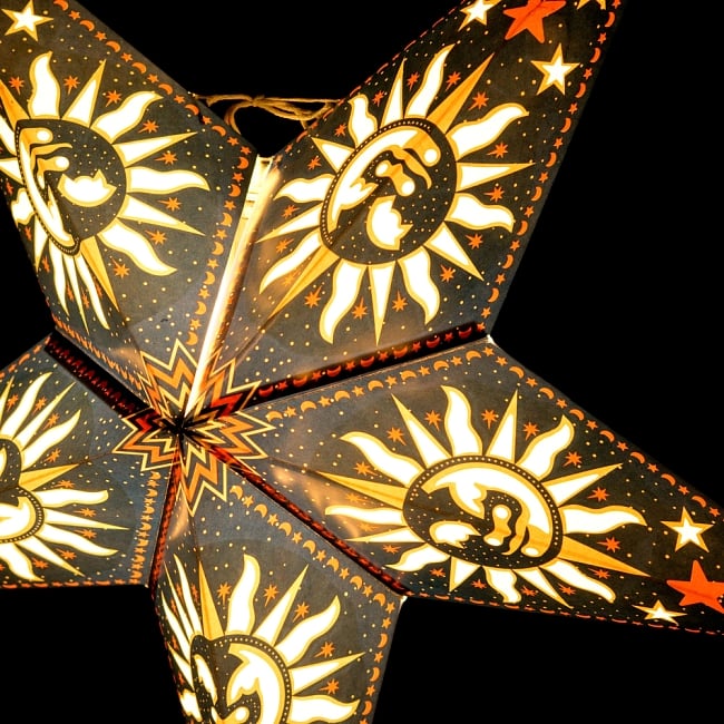 星型ランプシェード〔インドクオリティ〕 - スーリャ 6 - クリアタイプの電球を使うと、光が周囲にキレイに広がります。