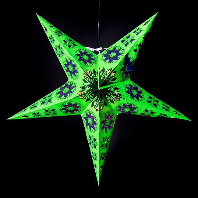 星型ランプシェード〔インドクオリティ〕 - グリーン 4 - 明るい場所での写真です