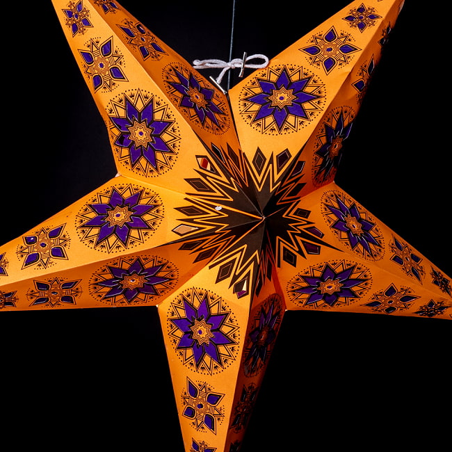 星型ランプシェード〔インドクオリティ〕 - オレンジ 5 - 別の角度からの写真です