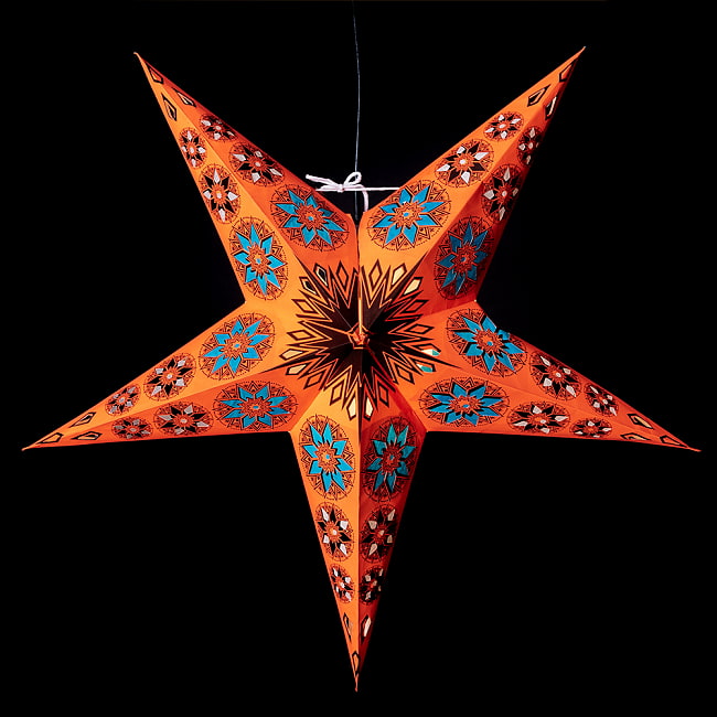 星型ランプシェード〔インドクオリティ〕 - ビビッドオレンジ 4 - 明るい場所での写真です