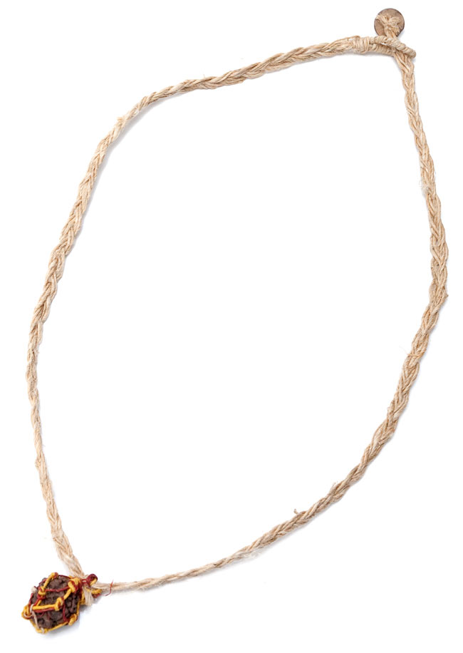 ルドラクシャ(菩提樹)のヘンプネックレス の通販 - TIRAKITA.COM