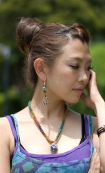 ブルービーズとカラフルヘンプのネックレスの商品写真