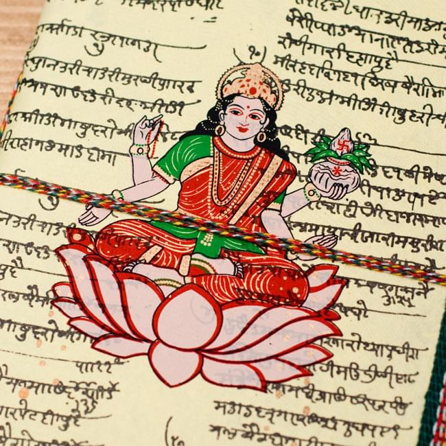 〈19.5cm×14.5cm〉インドの神様柄紙メモ帳 - ラクシュミ 6 - 【選択C:淡黄】の写真です
