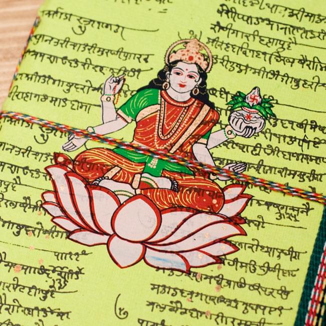 〈19.5cm×14.5cm〉インドの神様柄紙メモ帳 - ラクシュミ 7 - 【選択D:ライム】の写真です