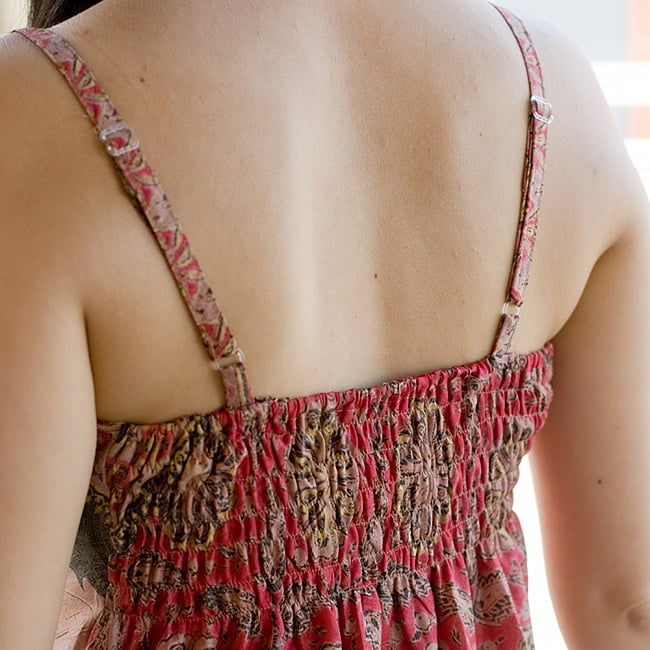 オールドサリーＡラインサマードレス 7 - 後ろはゴムで、肩紐も長さ調整できるので、便利！