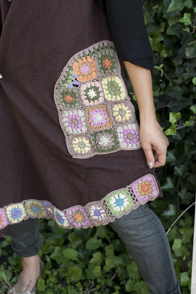 フラワー刺繍ポケットAラインワンピース - 茶 3 - ポケットの刺繍もふわふわでキュートです。