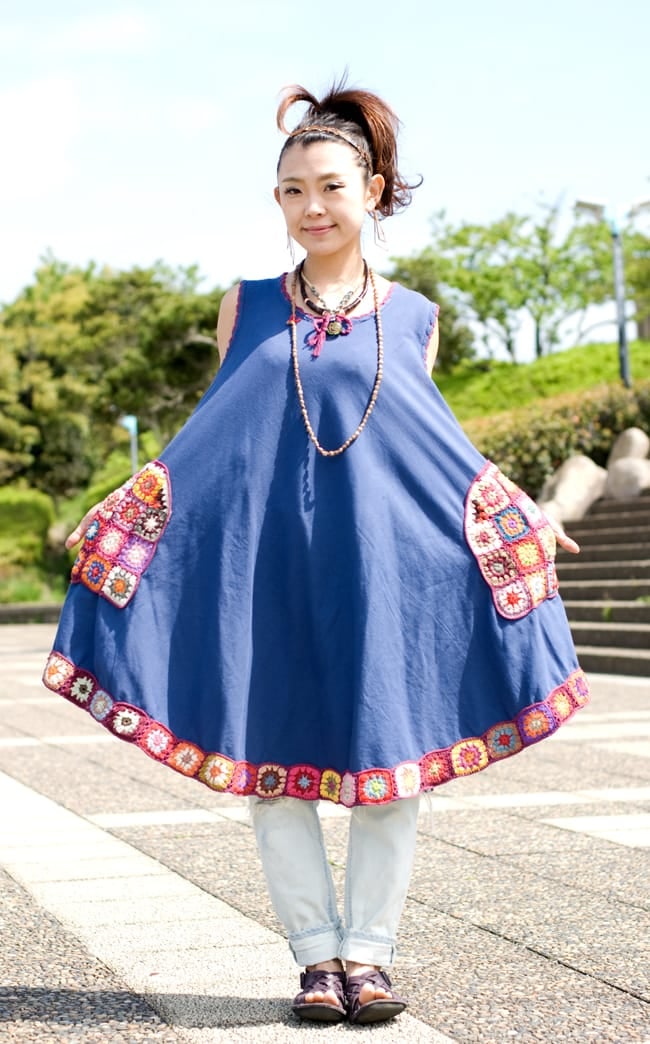 フラワー刺繍ポケットAラインワンピース - カーキ 5 - 暑い季節にはインナーを傷にそのままでも◎
こちらは同デザインの色違いです。