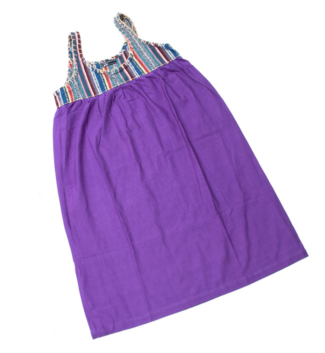 ネパールストライプ ワンピース - えんじの商品写真 6枚目 広げるとこんな形をしています。