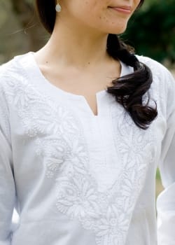 ラクノウ刺繍の白色チュニック - サブ2